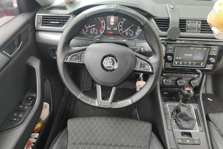 Used Skoda Superb 2016 TSI330 DSG Innovation Edition Steering Wheel