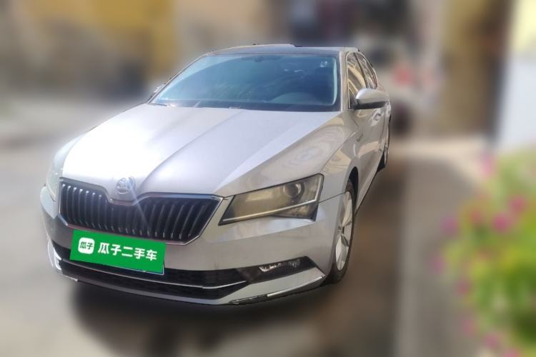 Used Skoda Superb 2016 TSI330 DSG Innovation Edition Guazi used car, China used car export, Used car for sale, Used Skoda cars, Cheapest cars for sale