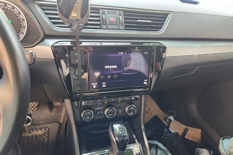 Used Skoda Superb 2016 TSI330 DSG Innovation Edition Audio And AC Panel
