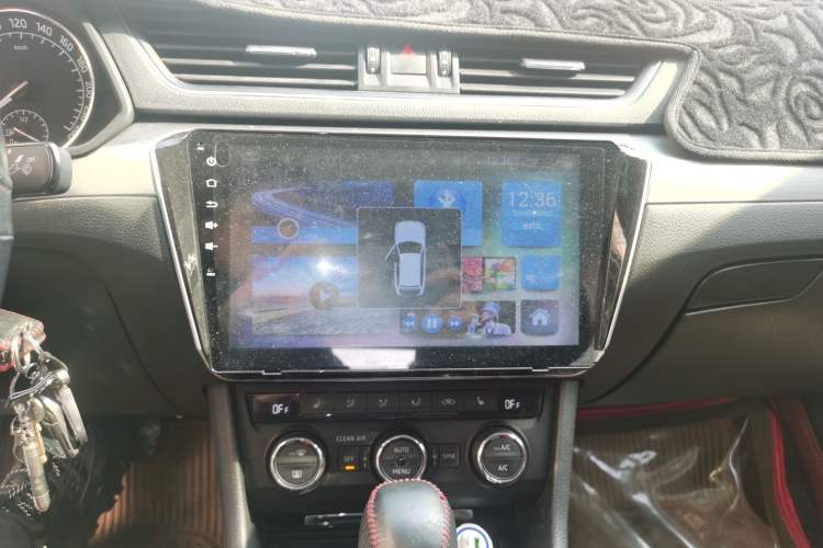 Used Skoda Superb 2016 TSI280 DSG Innovation Edition Audio And AC Panel