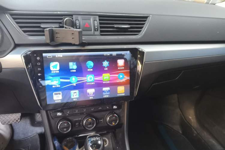 Used Skoda Superb 2016 TSI330 DSG Innovation Edition Audio And AC Panel