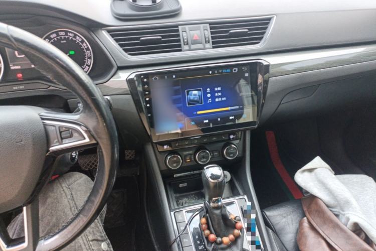 Used Skoda Superb 2016 TSI330 DSG Smart Drive Edition Audio And AC Panel