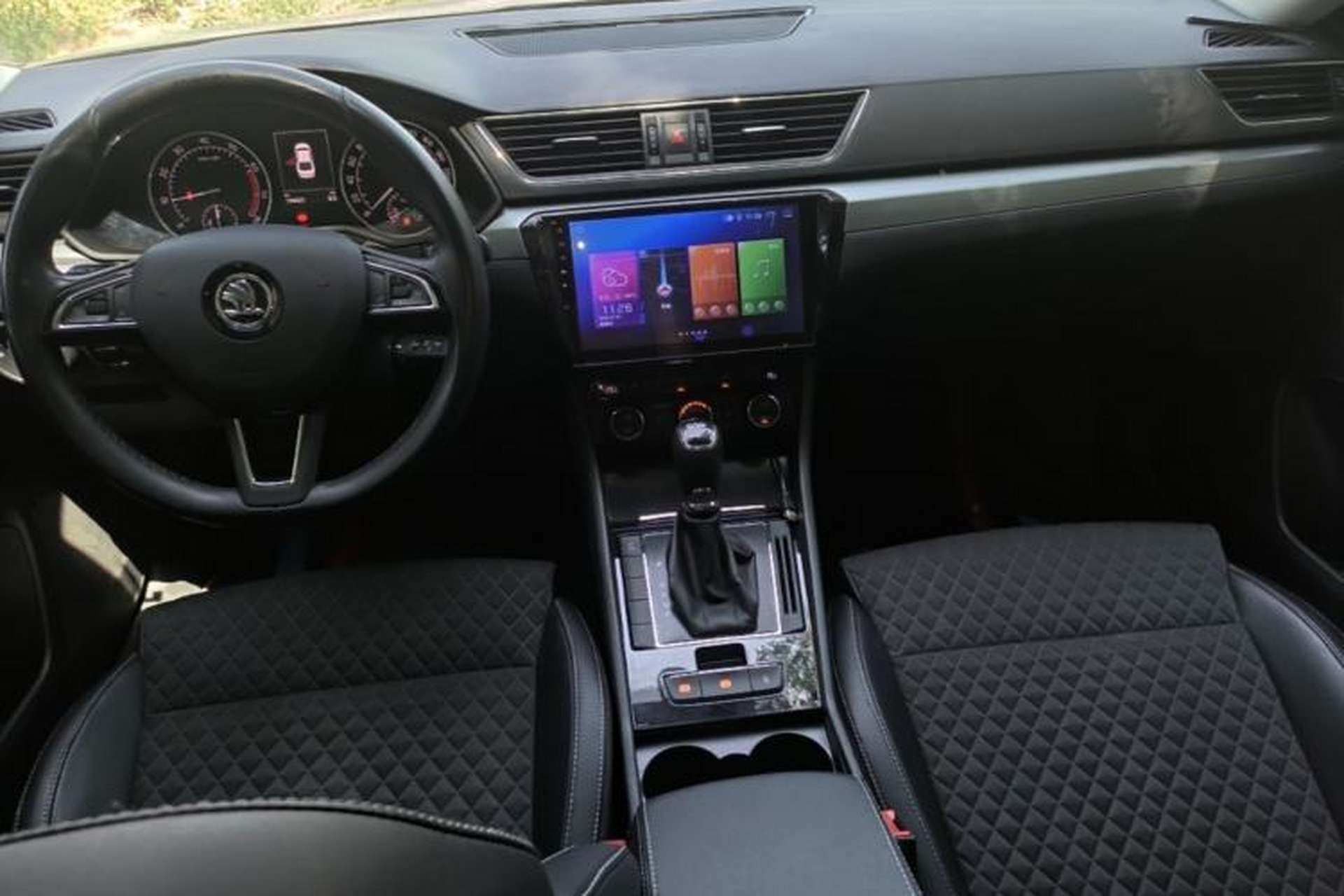 Used Skoda Superb 2016 TSI280 DSG Innovation Edition Center Console