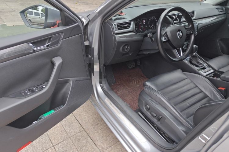 Used Skoda Superb 2016 TSI330 DSG Smart Drive Edition Driver Seat