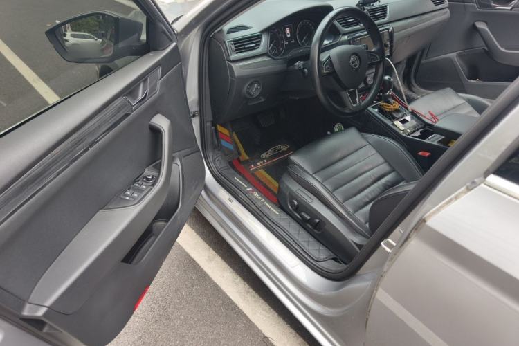 Used Skoda Superb 2016 TSI330 DSG Smart Drive Edition Driver Seat