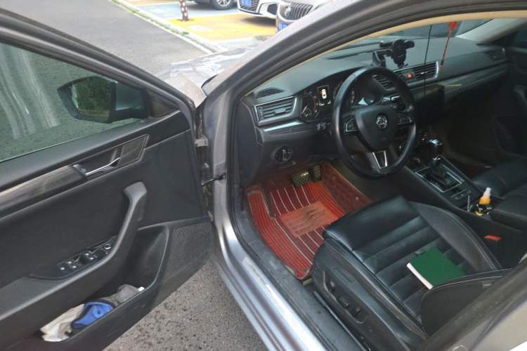 Used Skoda Superb 2016 TSI330 DSG Smart Drive Edition Driver Seat