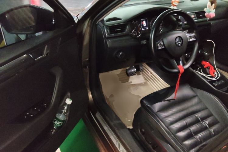Used Skoda Superb 2016 TSI330 DSG Smart Drive Edition Driver Seat