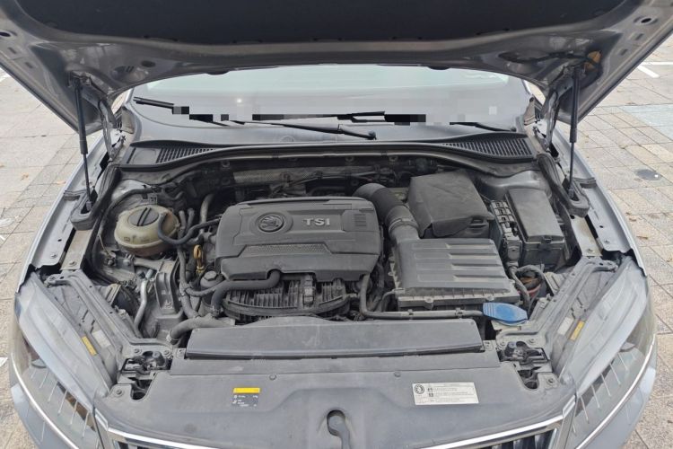 Used Skoda Superb 2016 TSI330 DSG Smart Drive Edition Engine Bay