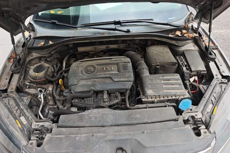 Used Skoda Superb 2016 TSI330 DSG Innovation Edition Engine Bay