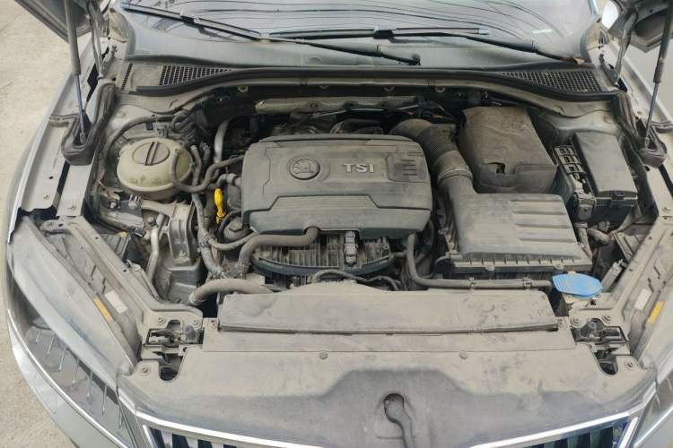 Used Skoda Superb 2016 TSI330 DSG Smart Drive Edition Engine Bay