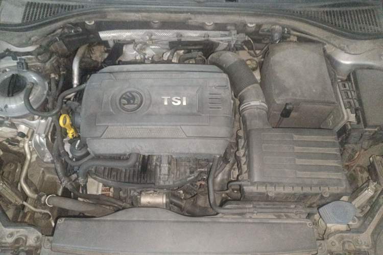 Used Skoda Superb 2016 TSI330 DSG Smart Drive Edition Engine Bay