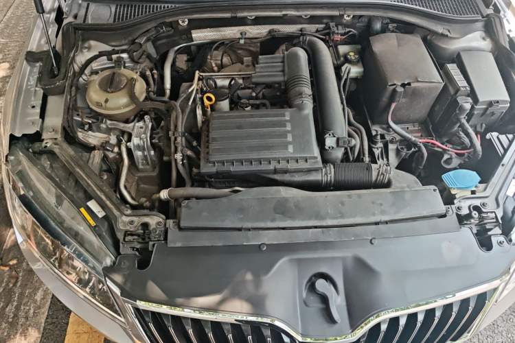 Used Skoda Superb 2016 TSI280 DSG Innovation Edition Engine Bay
