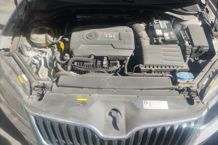 Used Skoda Superb 2016 TSI330 DSG Innovation Edition Engine Bay