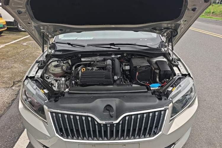 Used Skoda Superb 2016 TSI280 DSG Innovation Edition Engine Bay