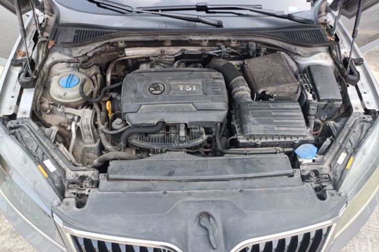 Used Skoda Superb 2016 TSI330 DSG Smart Drive Edition Engine Bay