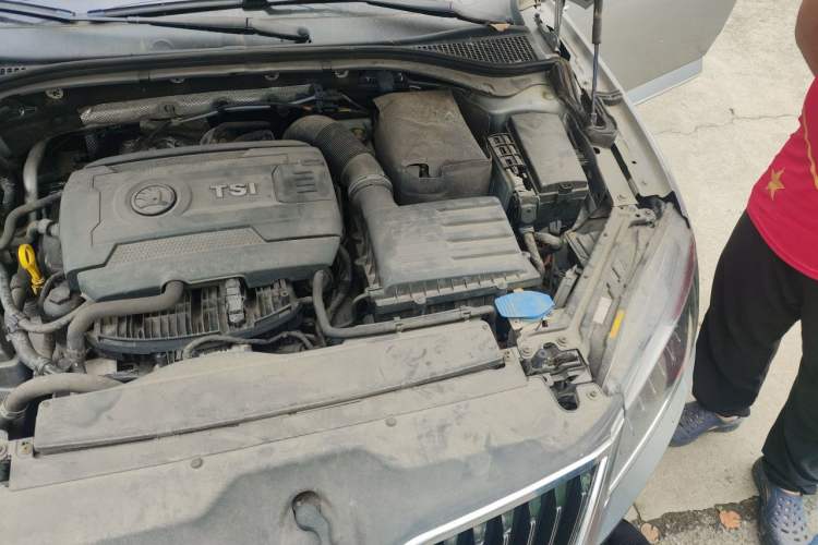 Used Skoda Superb 2016 TSI330 DSG Smart Drive Edition Engine Bay Left