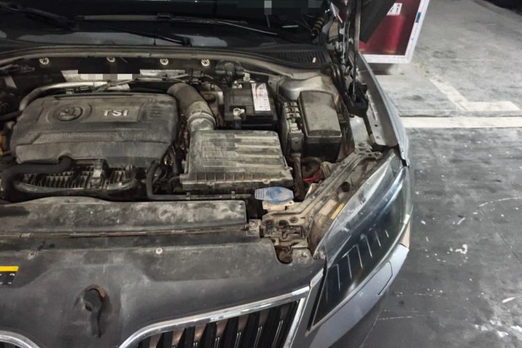Used Skoda Superb 2016 TSI330 DSG Smart Drive Edition Engine Bay Left