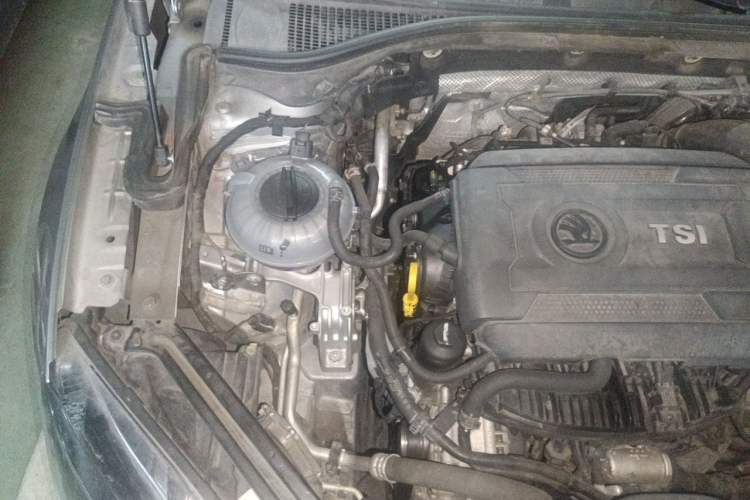 Used Skoda Superb 2016 TSI330 DSG Smart Drive Edition Engine Bay Right