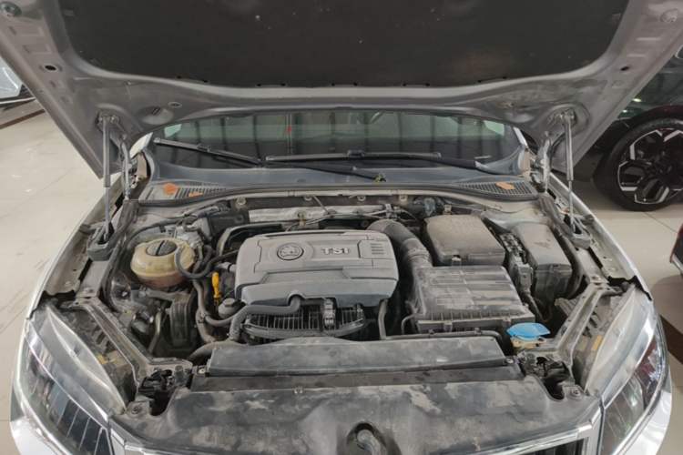 Used Skoda Superb 2016 TSI330 DSG Innovation Edition Engine Bay