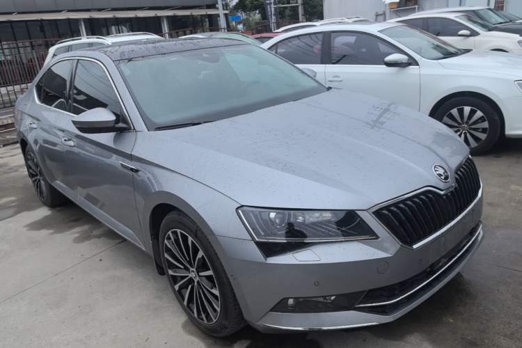 Used Skoda Superb 2016 TSI330 DSG Smart Drive Edition Exterior 1