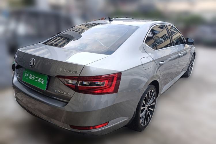 Used Skoda Superb 2016 TSI330 DSG Smart Drive Edition Exterior 5