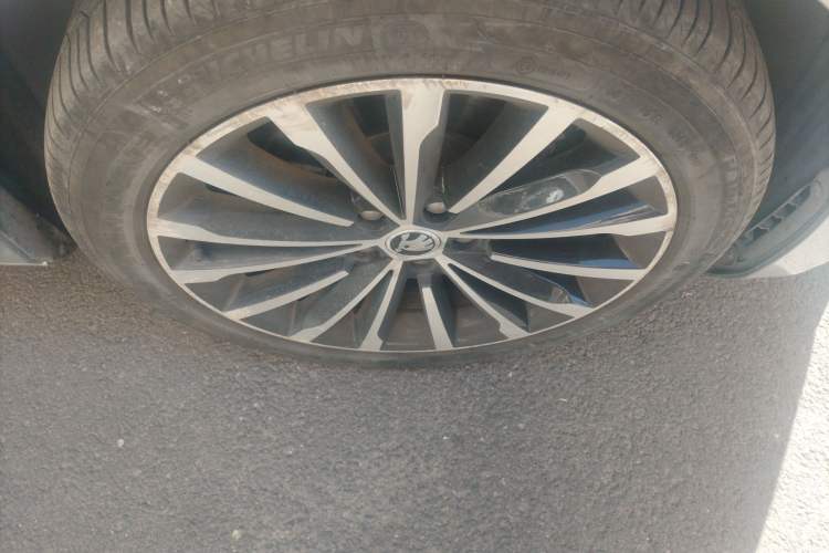 Used Skoda Superb 2016 TSI330 DSG Innovation Edition Exterior 7