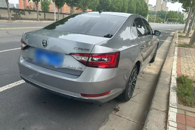 Used Skoda Superb 2016 TSI330 DSG Innovation Edition Exterior 8