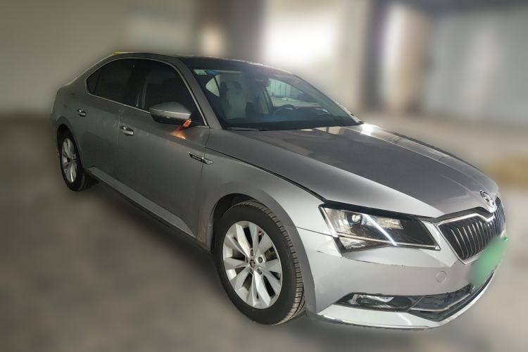 Used Skoda Superb 2016 TSI330 DSG Innovation Edition Front Right 45 Deg