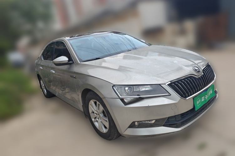 Used Skoda Superb 2016 TSI280 DSG Advanced Edition Front Right 45 Deg