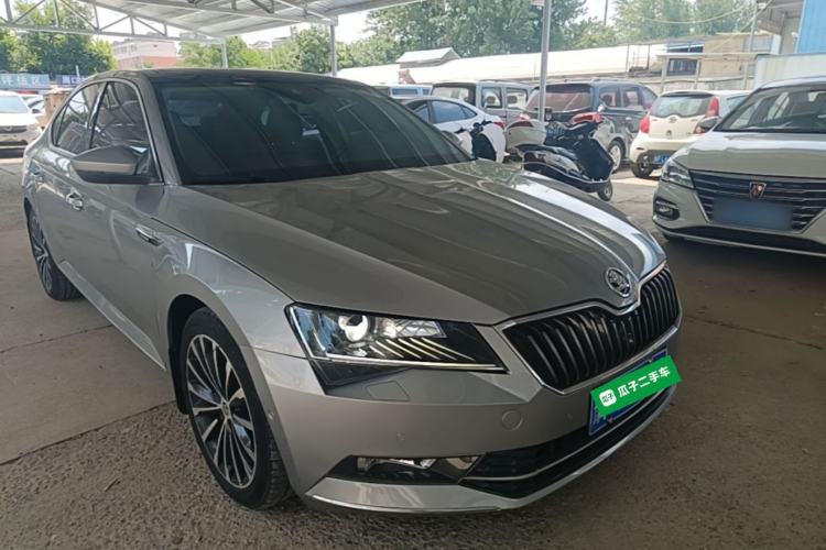 Used Skoda Superb 2016 TSI330 DSG Smart Drive Edition Front Right 45 Deg