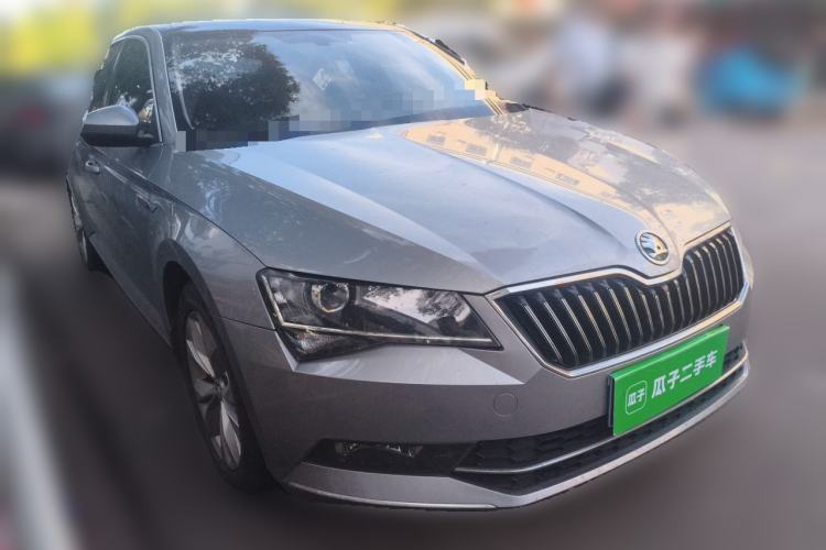 Used Skoda Superb 2016 TSI330 DSG Innovation Edition Front Right 45 Deg