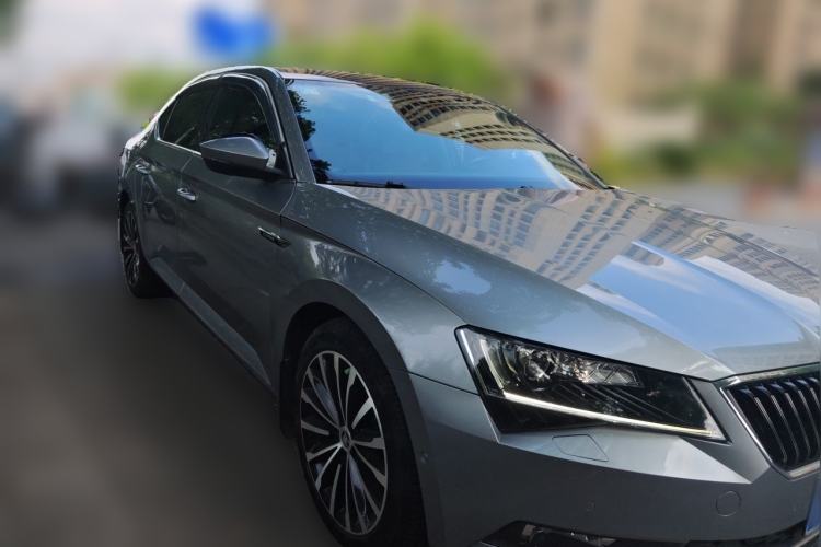 Used Skoda Superb 2016 TSI330 DSG Smart Drive Edition Front Right 45 Deg