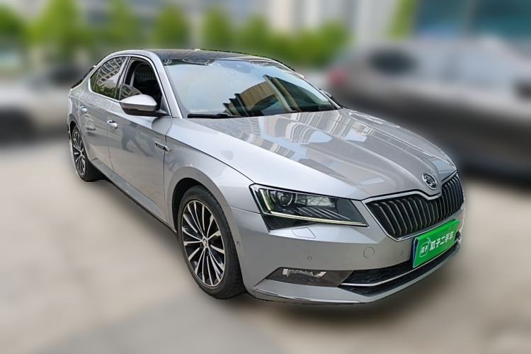 Used Skoda Superb 2016 TSI330 DSG Smart Drive Edition Front Right 45 Deg