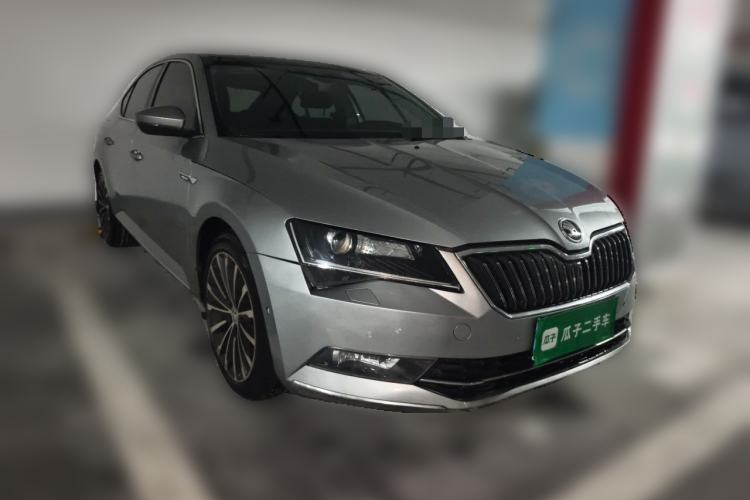 Used Skoda Superb 2016 TSI330 DSG Smart Drive Edition Front Right 45 Deg