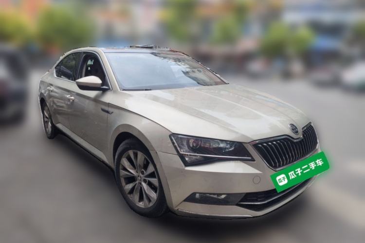 Used Skoda Superb 2016 TSI280 DSG Innovation Edition Front Right 45 Deg
