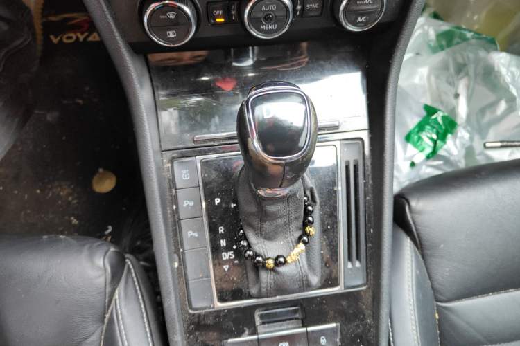 Used Skoda Superb 2016 TSI330 DSG Smart Drive Edition Gear Lever