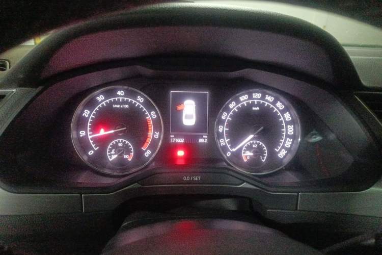 Used Skoda Superb 2016 TSI330 DSG Innovation Edition Instrument Cluster
