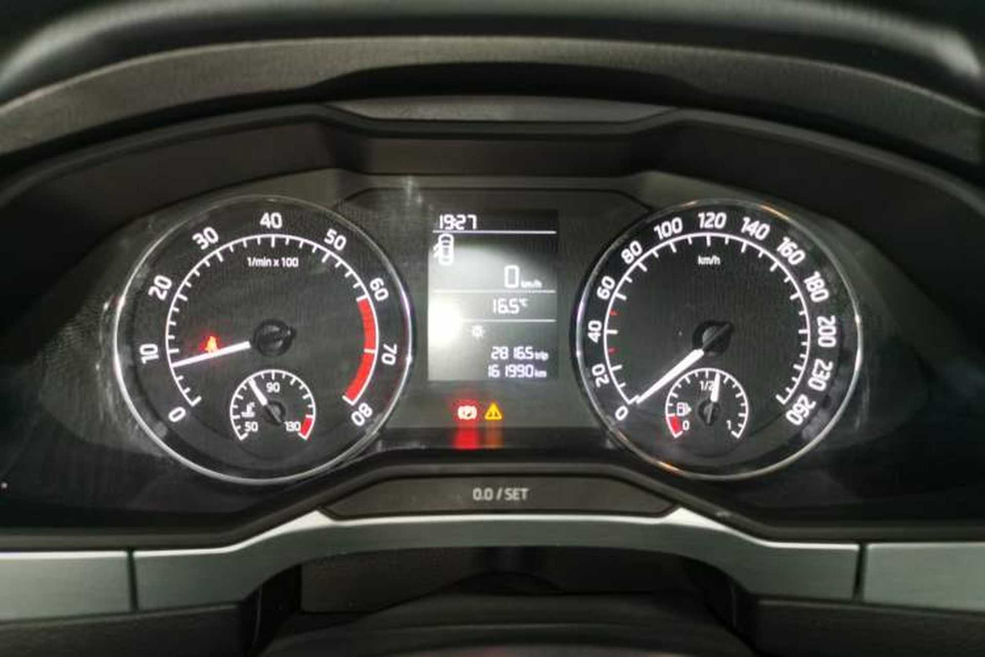 Used Skoda Superb 2016 TSI280 Manual Front-Drive Version Instrument Cluster
