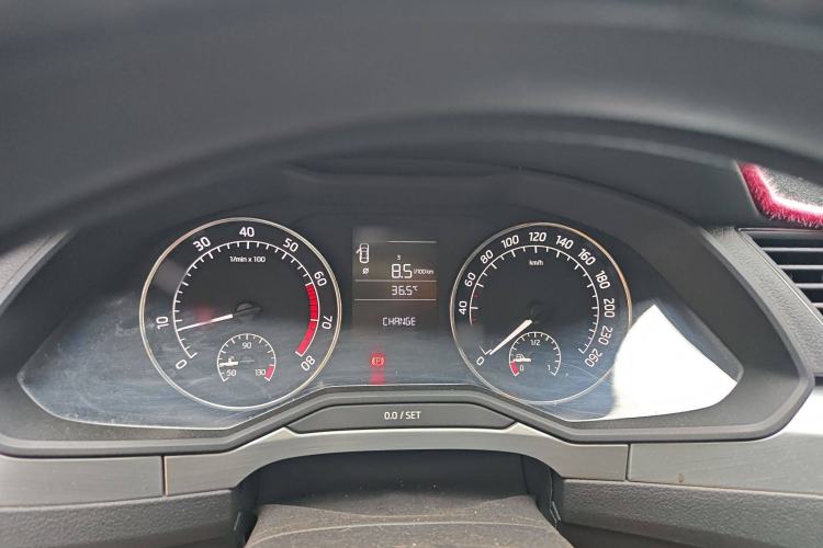 Used Skoda Superb 2016 TSI280 Manual Front-Drive Version Instrument Cluster