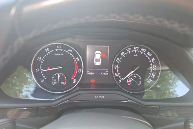 Used Skoda Superb 2016 TSI330 DSG Smart Drive Edition Instrument Cluster