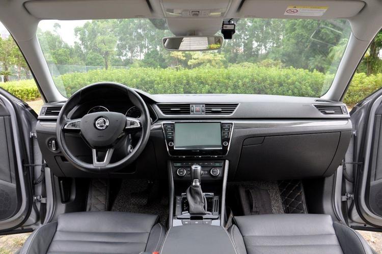 Used Skoda Superb 2016 TSI330 DSG Smart Drive Edition Interior 1