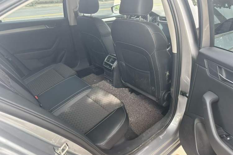 Used Skoda Superb 2016 TSI330 DSG Innovation Edition Interior 2