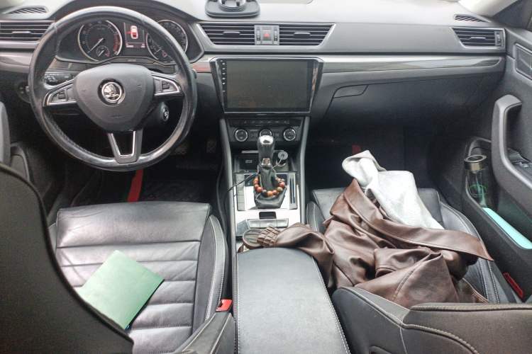 Used Skoda Superb 2016 TSI330 DSG Smart Drive Edition Interior 2