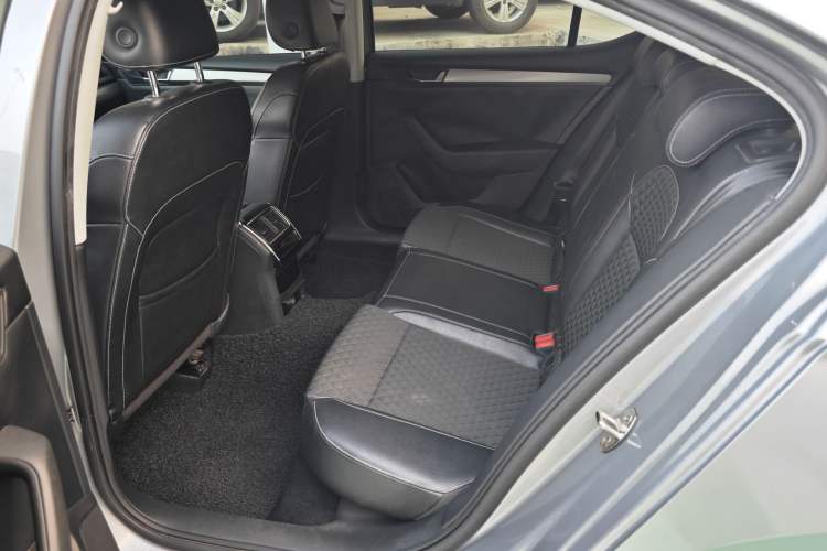 Used Skoda Superb 2016 TSI280 DSG Innovation Edition Interior 3