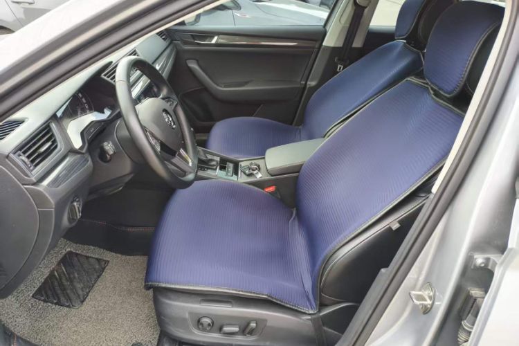 Used Skoda Superb 2016 TSI330 DSG Smart Drive Edition Interior 4