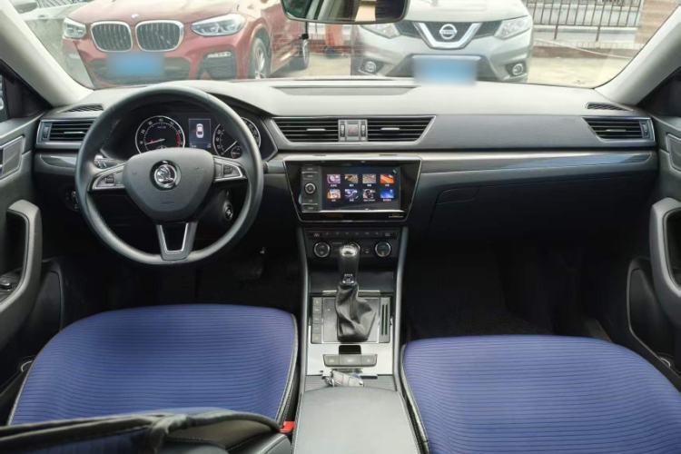 Used Skoda Superb 2016 TSI330 DSG Smart Drive Edition Interior 5