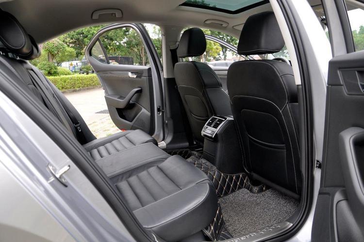 Used Skoda Superb 2016 TSI330 DSG Smart Drive Edition Interior 5