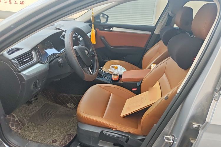 Used Skoda Superb 2016 TSI280 DSG Advanced Edition Left Front Seat