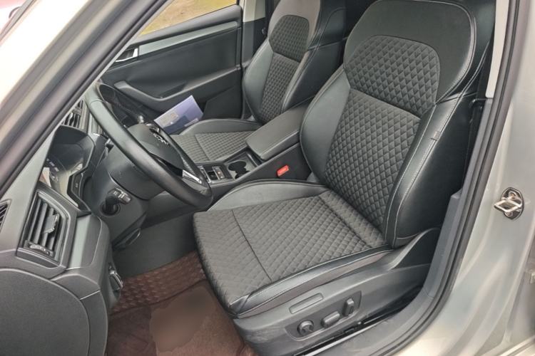 Used Skoda Superb 2016 TSI280 DSG Innovation Edition Left Front Seat