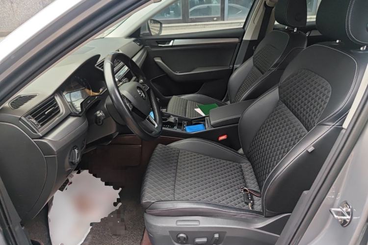 Used Skoda Superb 2016 TSI330 DSG Innovation Edition Left Front Seat